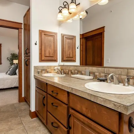 Modern Riverstone Condo With Grand Deck - Steps To Shops, Restaurants, Trails And River Coeur d'Alene Extérieur photo