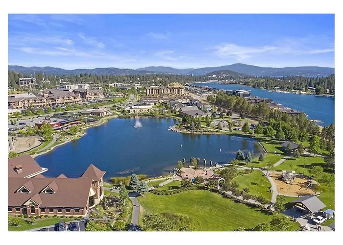 Modern Riverstone Condo With Grand Deck - Steps To Shops, Restaurants, Trails And River
